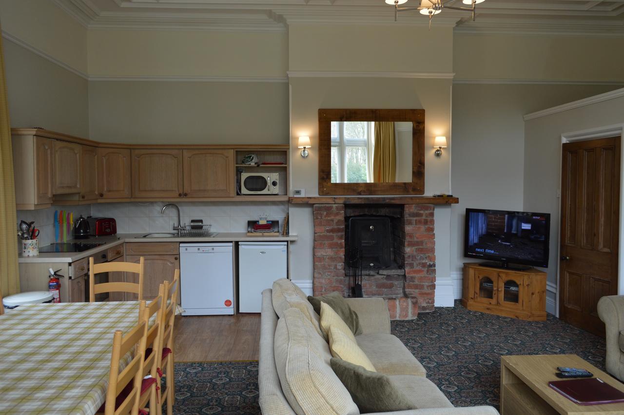 Hargate Hall Self Catering Apartment Бъкстън Екстериор снимка